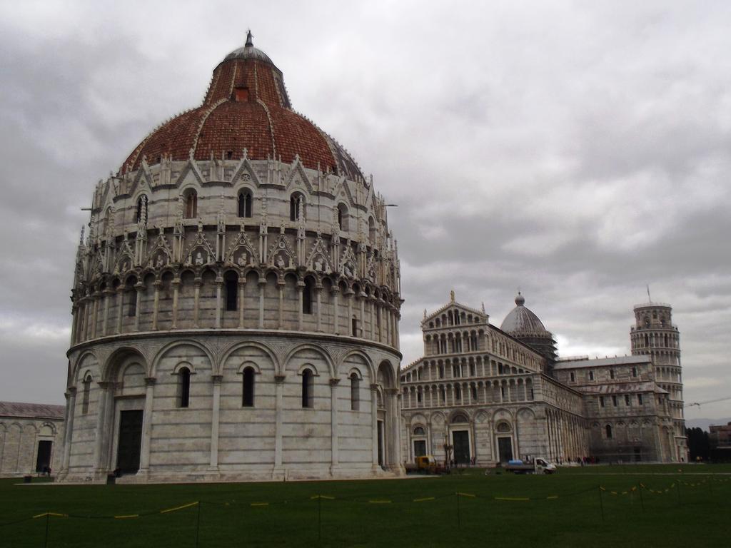 Pisa Apartment Exterior photo